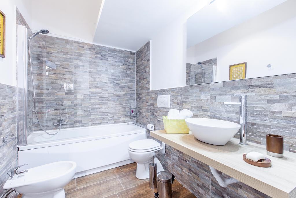 Del Falco Boutique Rooms San Pietro Рим Екстериор снимка